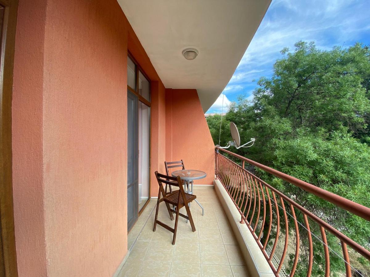 Anita A15 Family Apartment Слънчев бряг Екстериор снимка