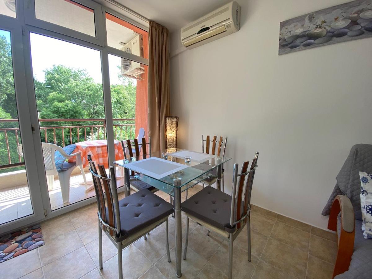 Anita A15 Family Apartment Слънчев бряг Екстериор снимка