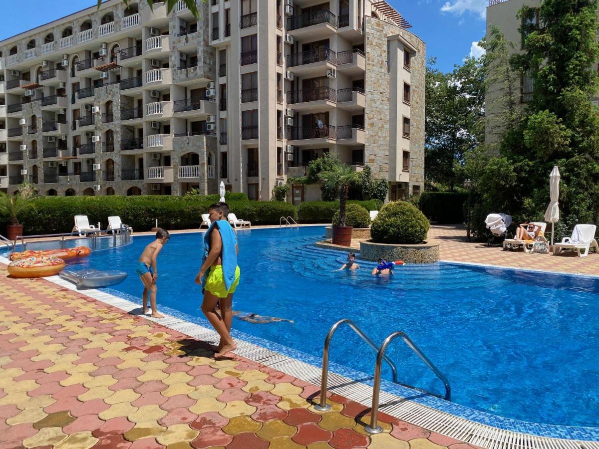 Anita A15 Family Apartment Слънчев бряг Екстериор снимка